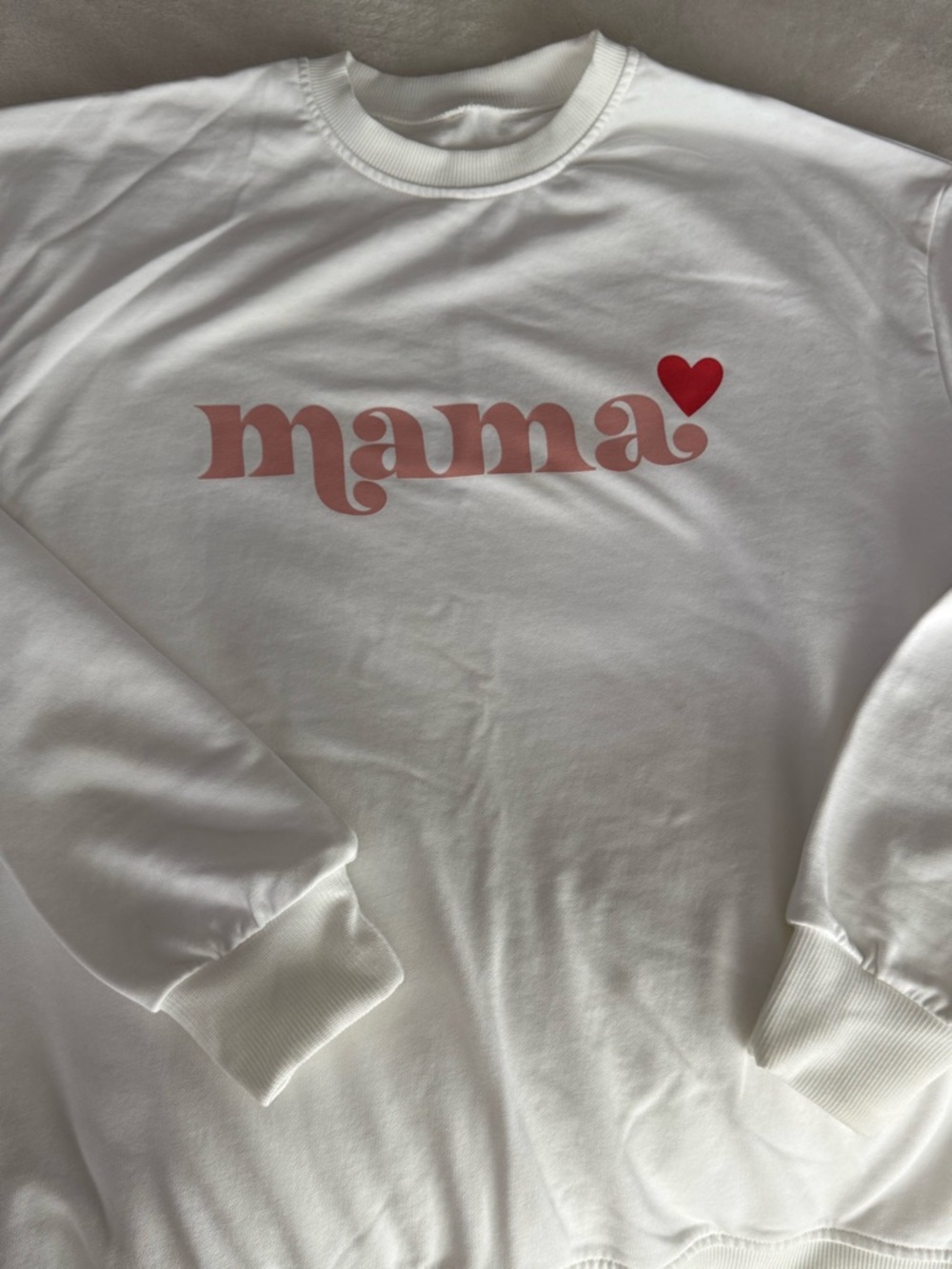 White "Mama" Heart Graphic Sweatshirt